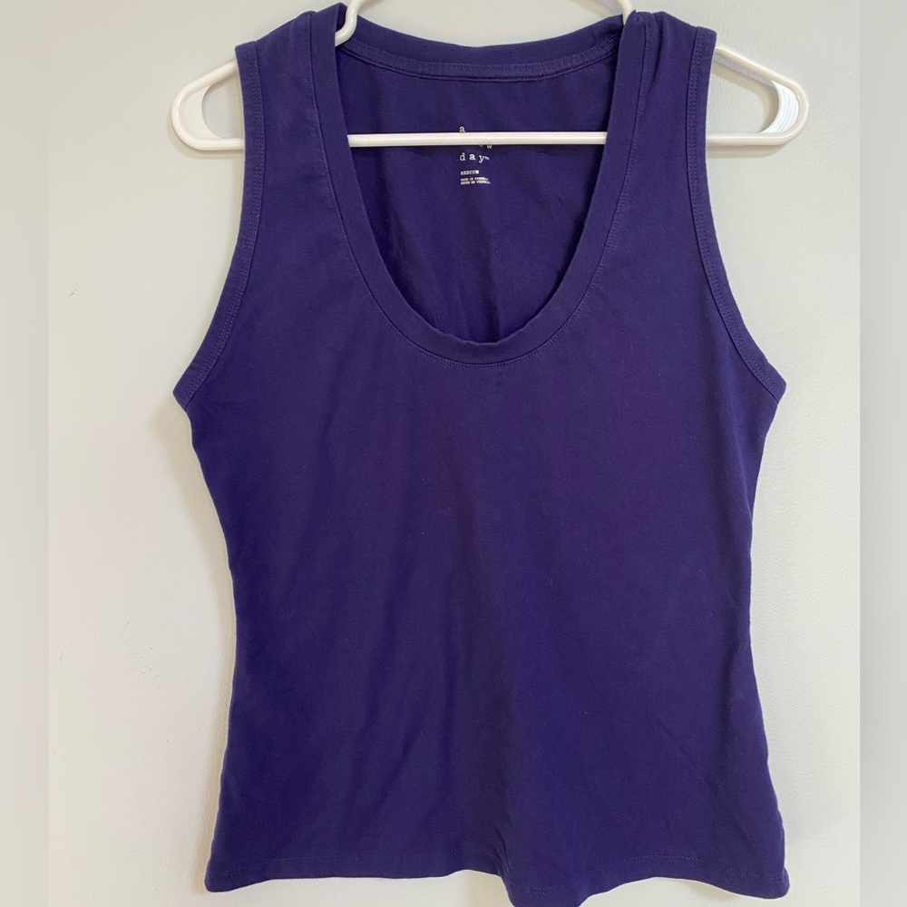 A New Day Women's Tank Top Purple Medium Scoop Neck Sleeveless Casual Basic